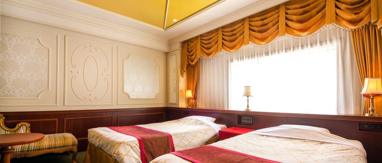 castle-room